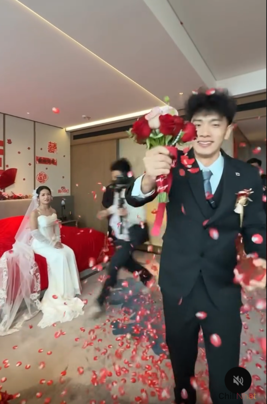 Chú rể nhầm em vợ là cô dâu