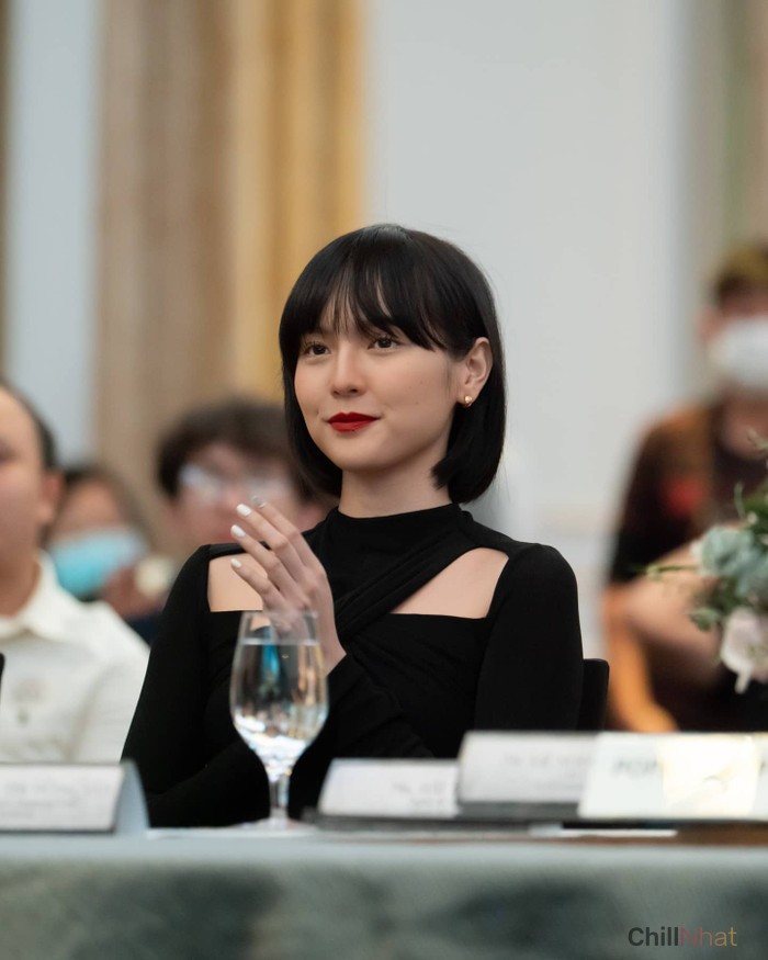 Hải Tú là nữ diễn viên sinh năm 1997, nổi tiếng khi trở thành nghệ sĩ độc quyền đầu tiên của công ty M-TP Entertainment do Sơn Tùng M-TP thành lập.