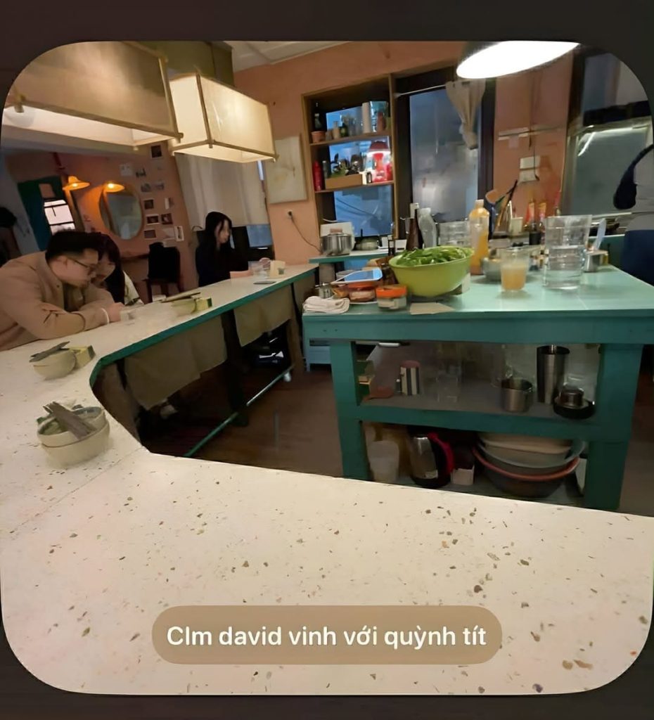 Hình ảnh Quỳnh Tit David Vinh đi ăn bị cộng đồng mạng bắt gặp