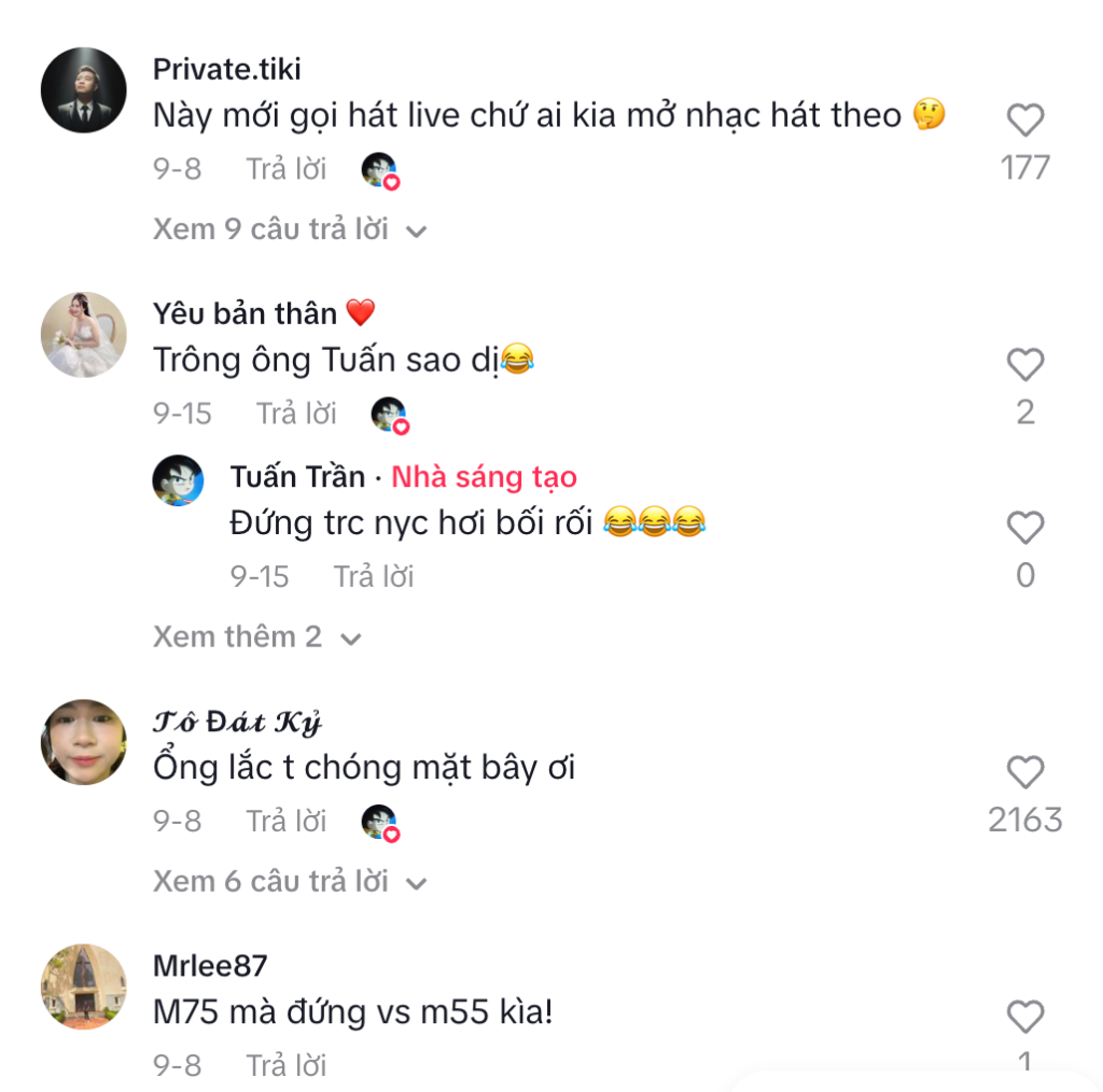 Người hâm mộ thích thú khi cặp đôi tái xuất