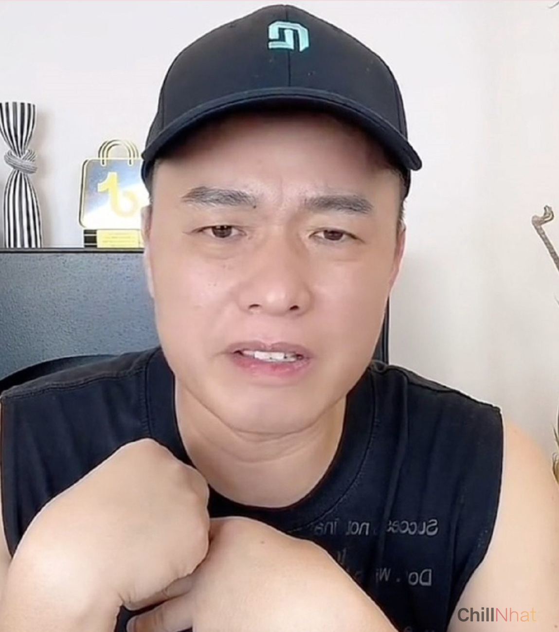 Tôn Bằng - Chồng cũ của Hằng Du Mục