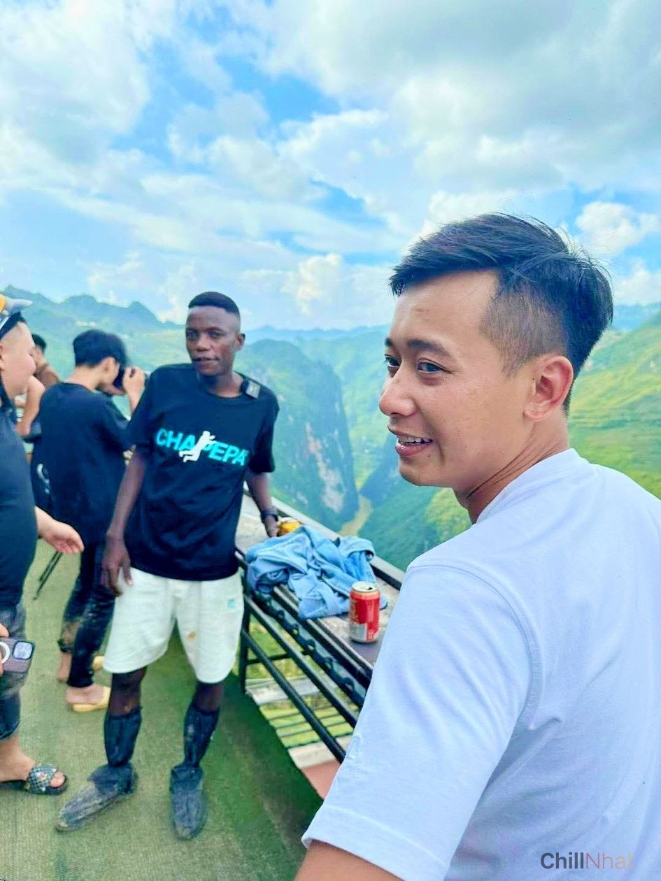 Anh chàng cho biết kể từ khi Quang Linh Vlogs dính vào lao lý, hoạt động của cả team bị đảo lộn.