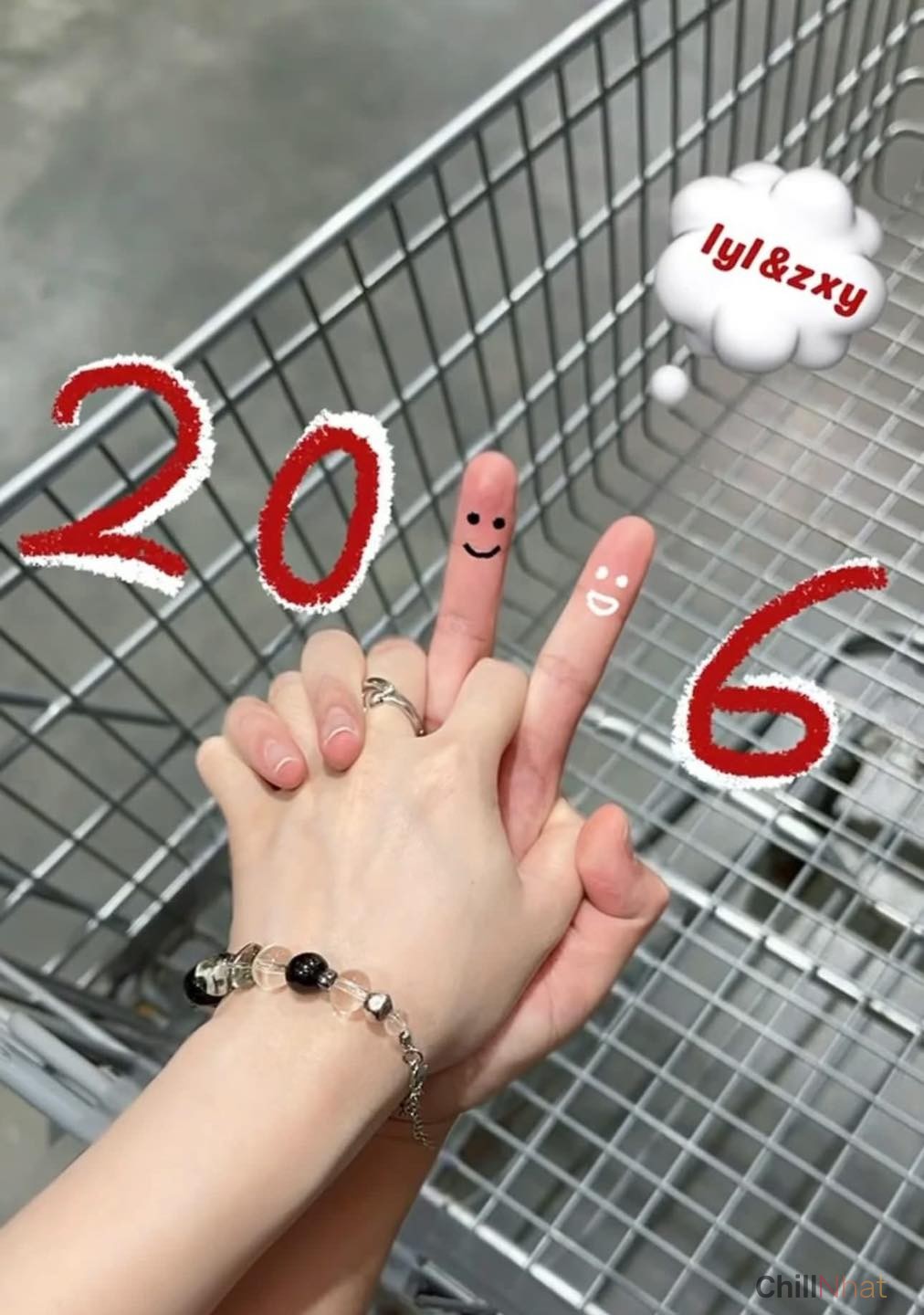 Cái nắm tay như một lời cam kết về sự gắn bó và đồng hành cùng nhau trong năm mới 2026.