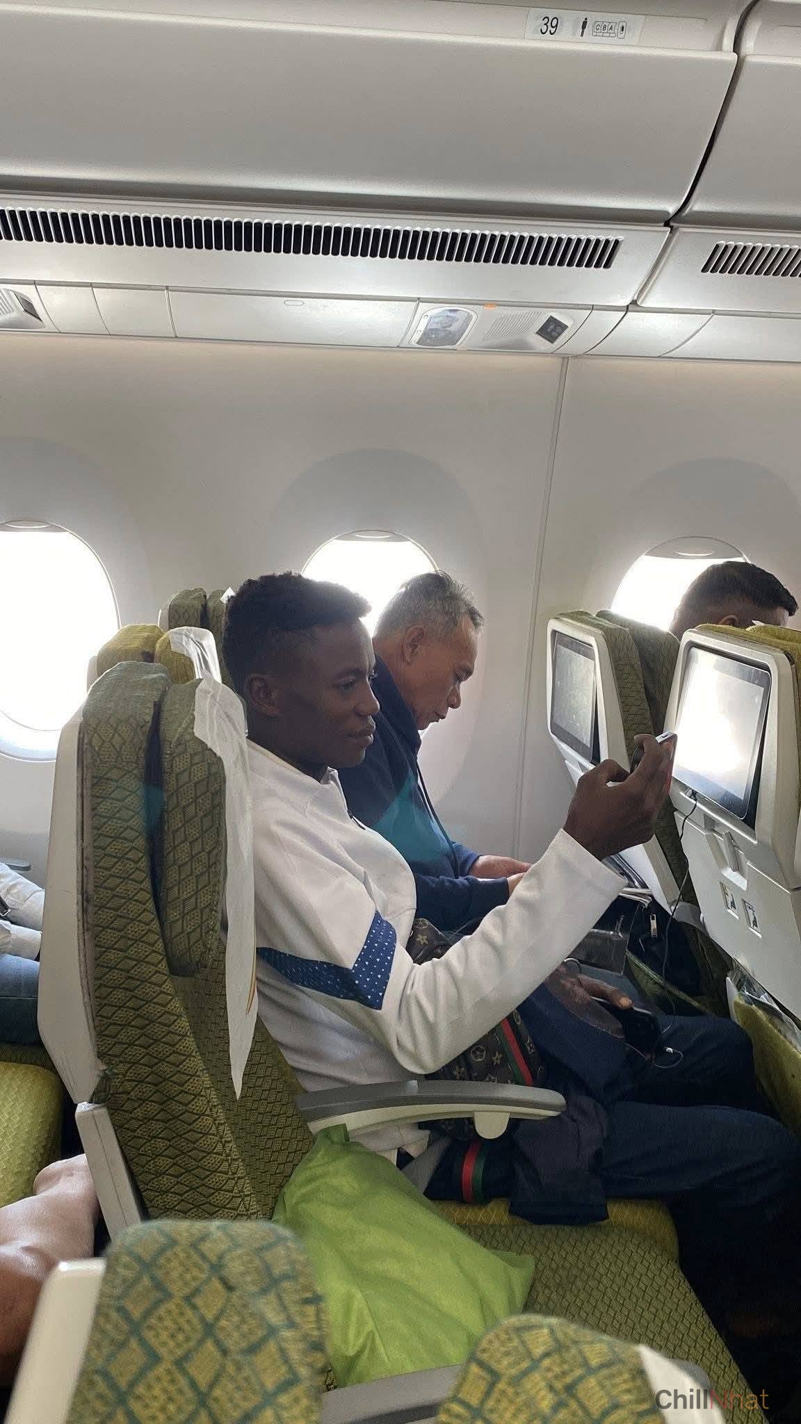 Lindo đã sang Việt Nam và kêu gọi các bên có nhu cầu hợp tác với mình.